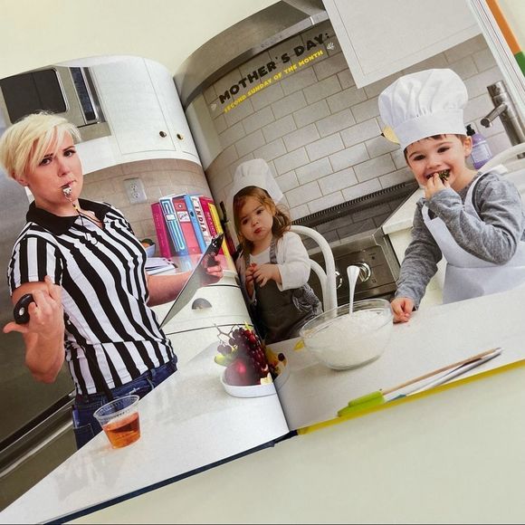 Cookbook, Hannah Hart, My drunk kitchen holidays, 211 Pages, Hardcover, NEW - Picture 15 of 16